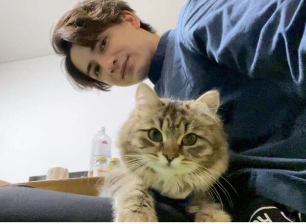 エミリン(大松絵美)彼氏との出会いは猫きっかけ？宮迫チャンネルのアヤト君という噂は本当？