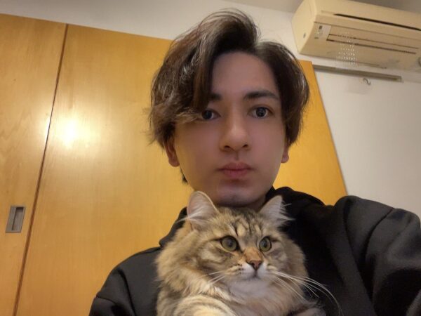 エミリン(大松絵美)彼氏との出会いは猫きっかけ？宮迫チャンネルのアヤト君という噂は本当？