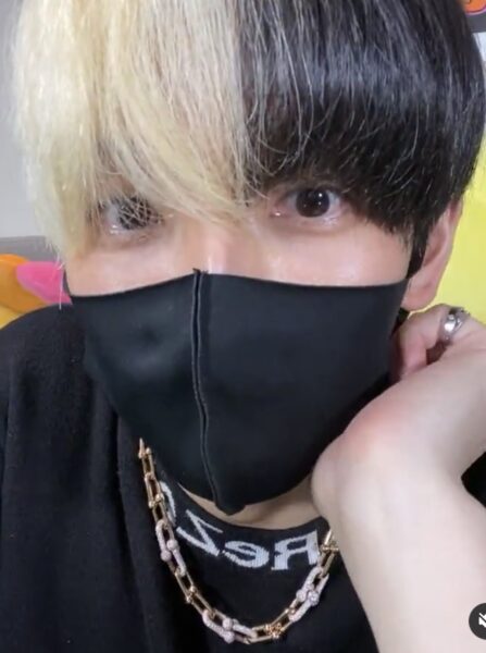 youtuberヒカルのアクセサリーや指輪・ネックレスからiPhoneスマホケースまで!持ち物まとめ!