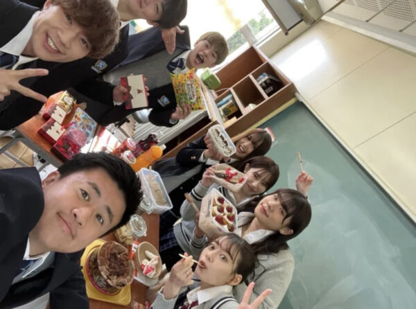 ばんばんざいtiktokでも活躍!アオハル学園ってどんなメンバー?