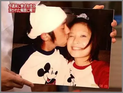 カジサックと嫁は仲良し!エピソードや出会いについて!