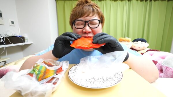 デカキンお菓子動画シリーズ!あのロープキャンディやアイスやチョコはどこで買える?