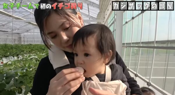 カジサック娘はるちゃんについて！誕生日のお祝いやおもちゃなどはじめての体験に注目！